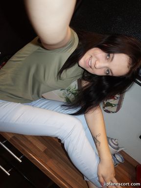 Escort thomasina